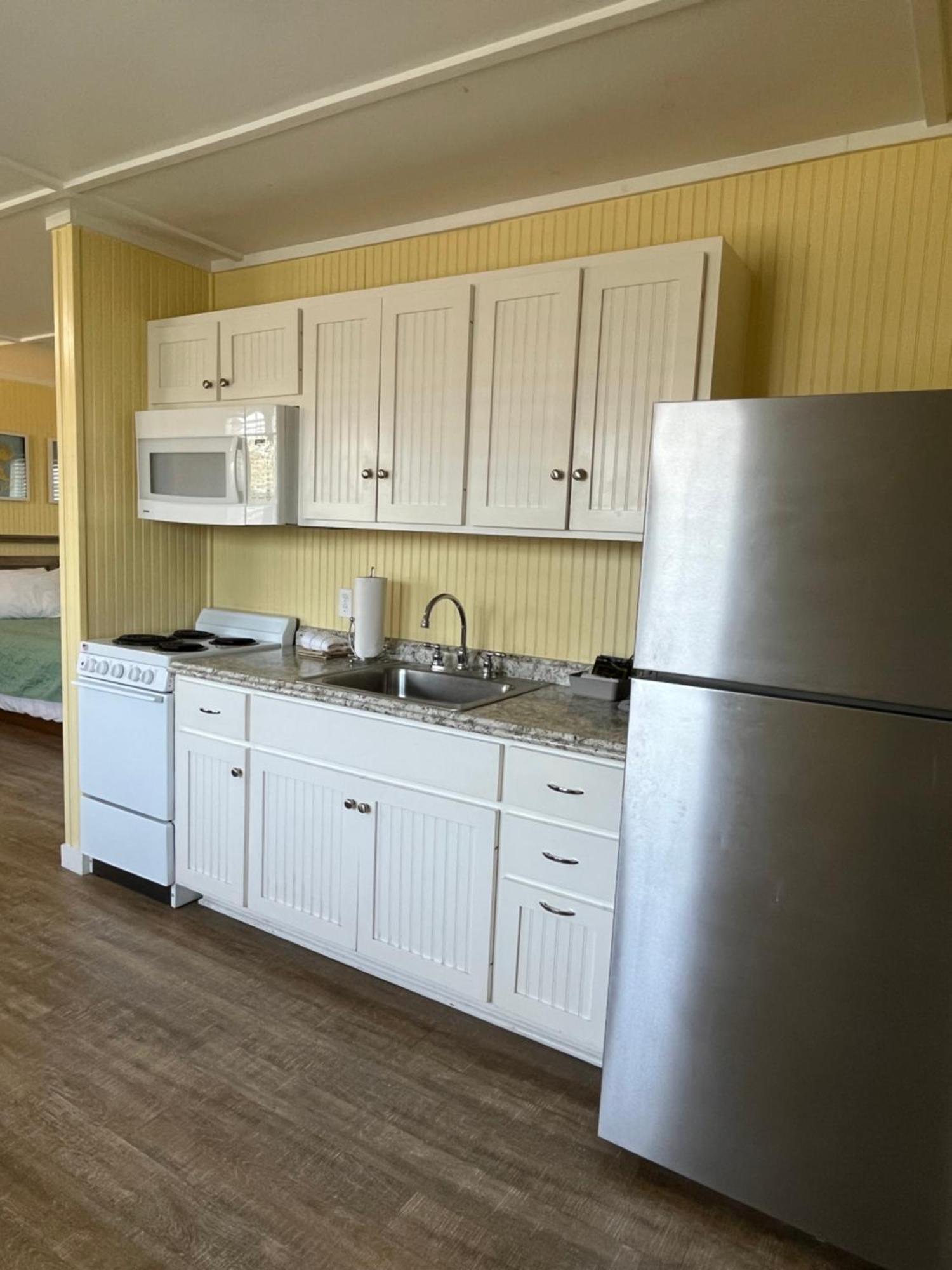 Seashell Village Resort Near The Beach With Kitchens Port Aransas Bagian luar foto